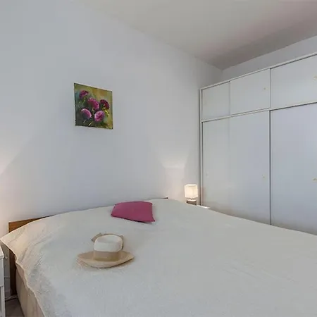 Novigrad 2536d Apartment