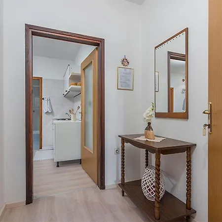 Novigrad 2536d Apartment